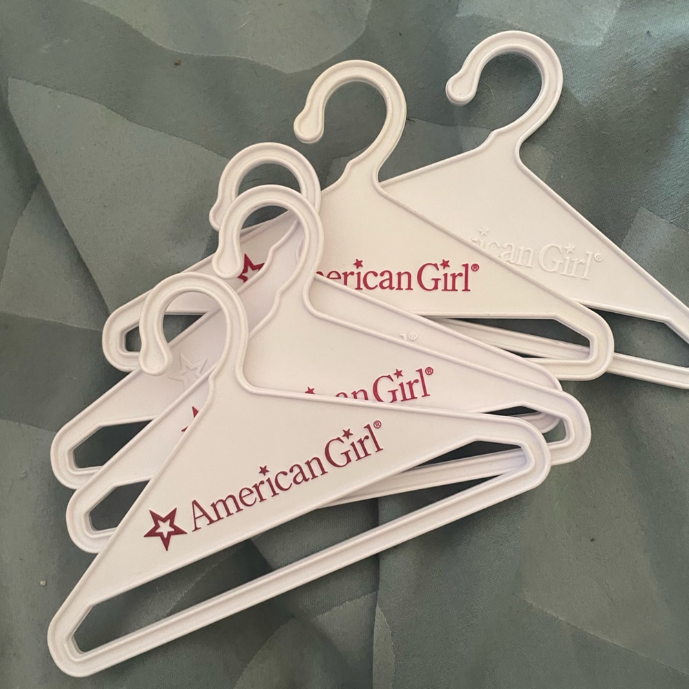 American girl hangers free with bundle